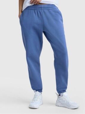 NWT champion blue size XS mens sweatpants. Side pockets elastic cuff and waist